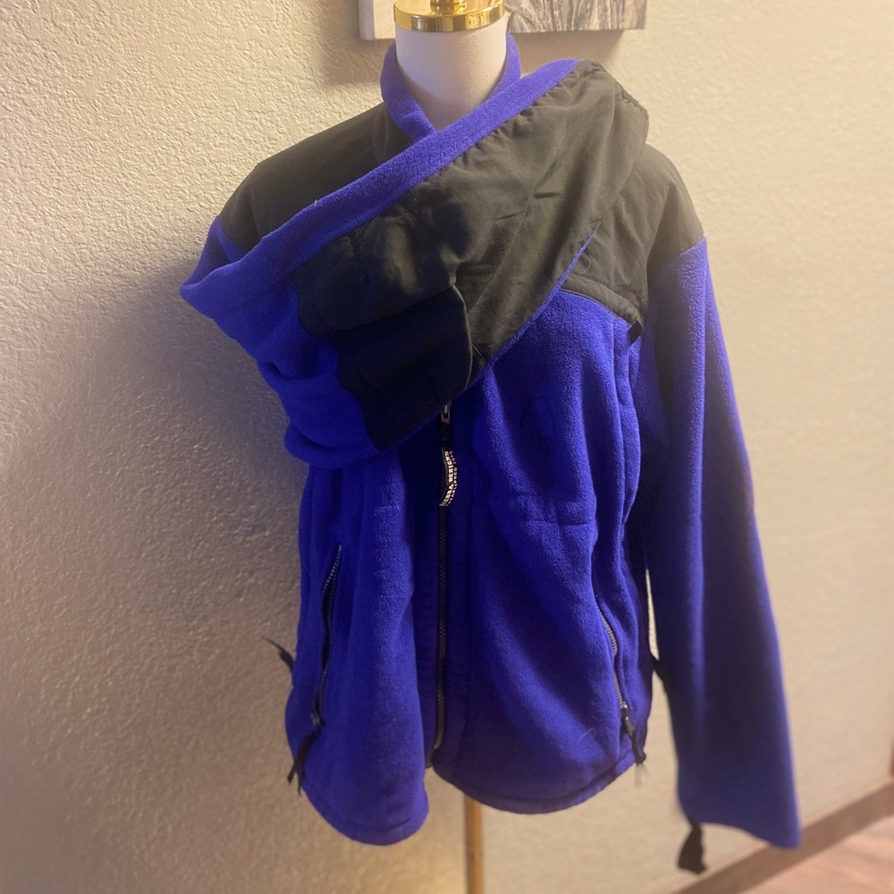 Sierra Designs Blue and Black Fleece Jacket - Picture 5 of 9